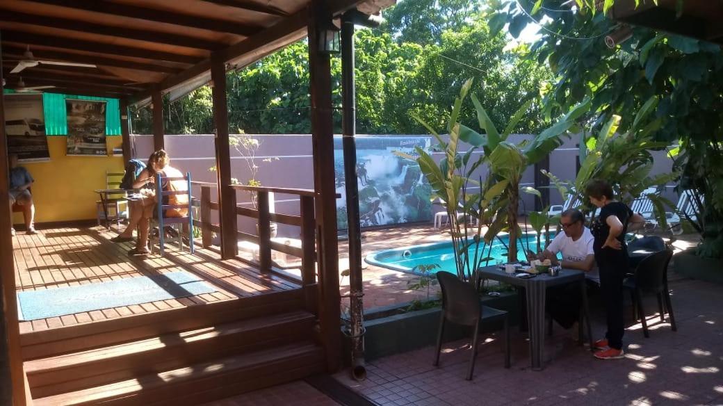 Residencial Noelia Hostel פוארטו איגואסו מראה חיצוני תמונה