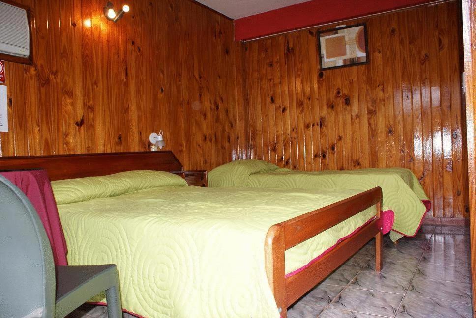 Residencial Noelia Hostel פוארטו איגואסו מראה חיצוני תמונה